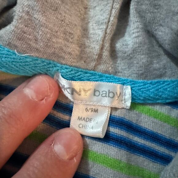 DKNY Baby Button Down Hoodie Top & Green Shorts Baby Boy Size 6 - 9 Months - Picture 7 of 7